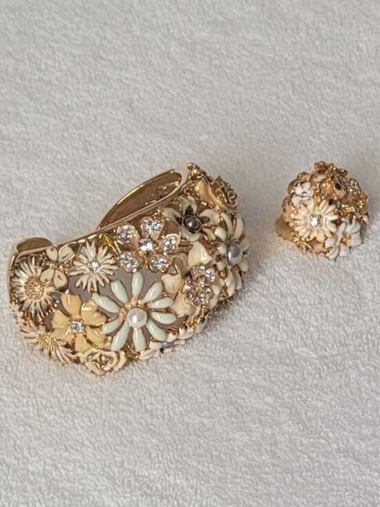 Kenneth Jay Lane Jewelry - Kenneth Jay Lane Floral Bracelet Ring Set